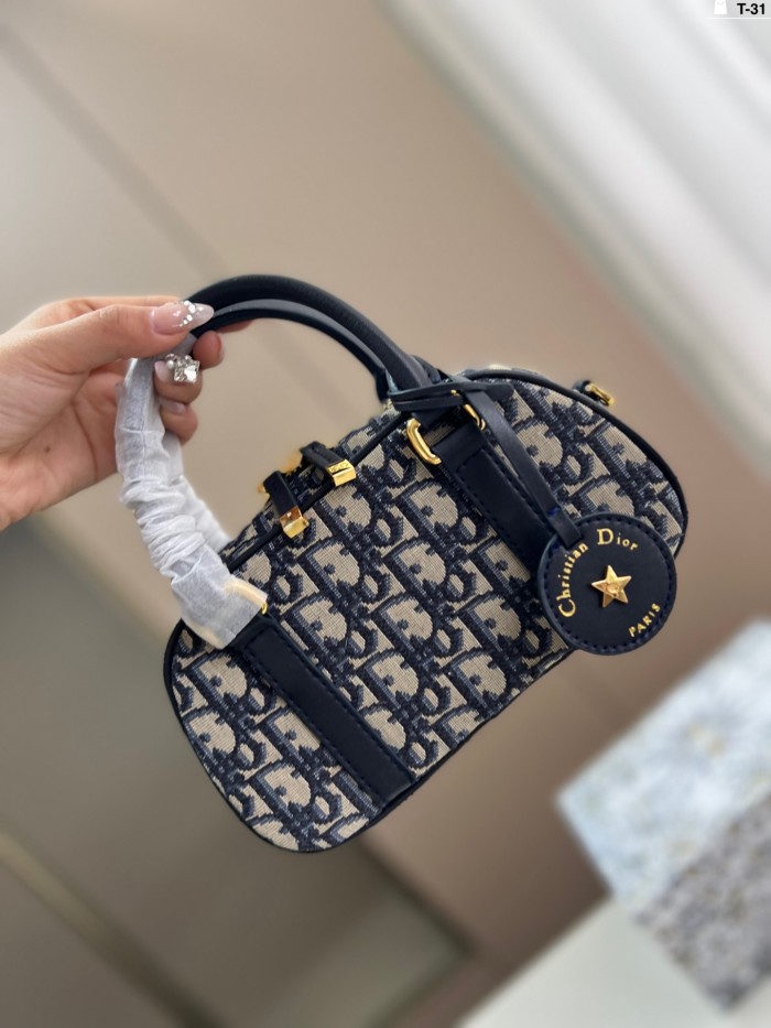 Split leather bag ,4A ,size 20x11cm,no box,  B75-278-279