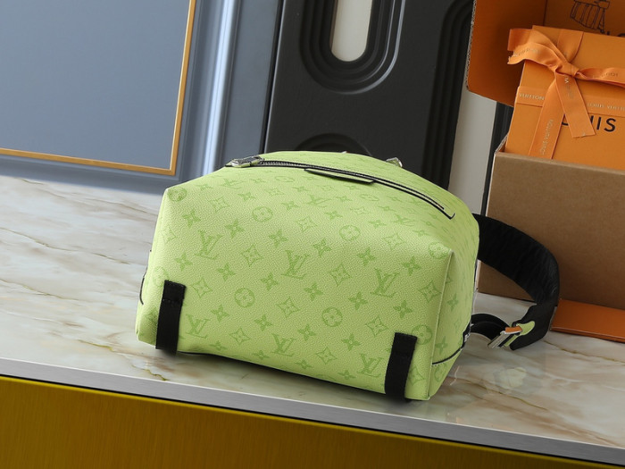 Split leather bag ,4A ,size 38x13x28cm,no box,  B80-133-136