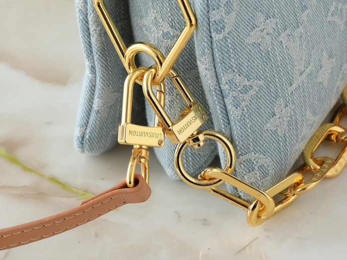 Split leather bag ,4A ,size 21x16x7cm,no box,  B75-310-325