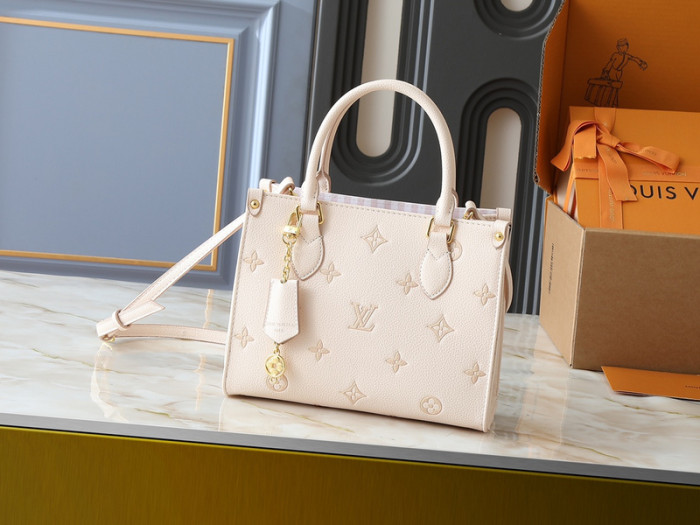 Split leather bag ,4A ,size 25x19x11.5cm,no box,  B75-293