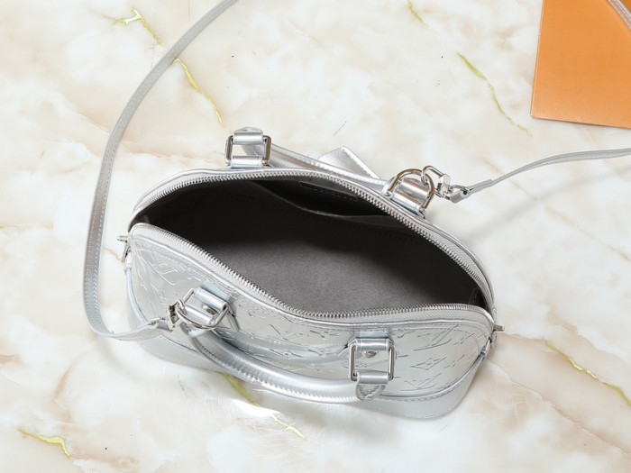 Split leather bag ,4A ,size 18x12x8cm/25x19x11cm,no box,  B75-329-338
