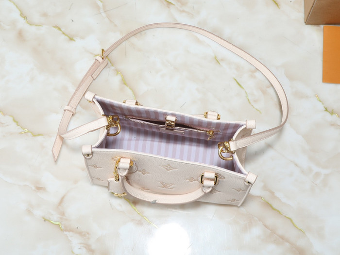 Split leather bag ,4A ,size 25x19x11.5cm,no box,  B75-293