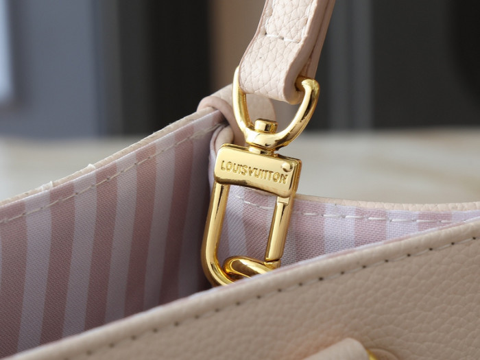 Split leather bag ,4A ,size 25x19x11.5cm,no box,  B75-293