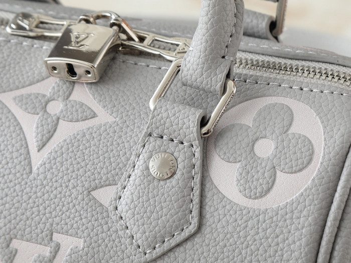 Split leather bag ,4A ,size 20.5x13.5x12cm,no box,  B75-326-327