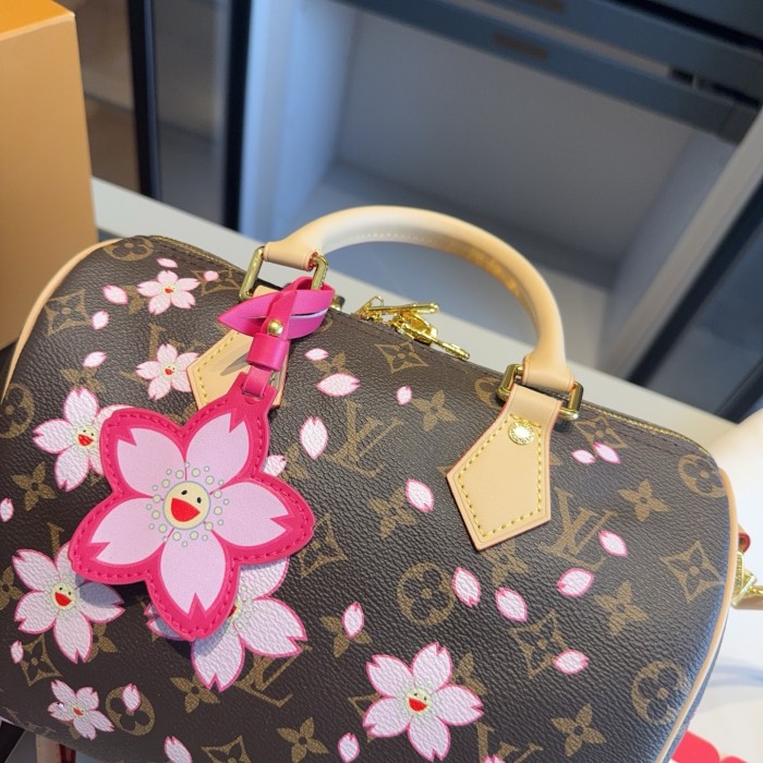 Split leather bag ,4A ,size 25x20x15cm,no box,  B88-254
