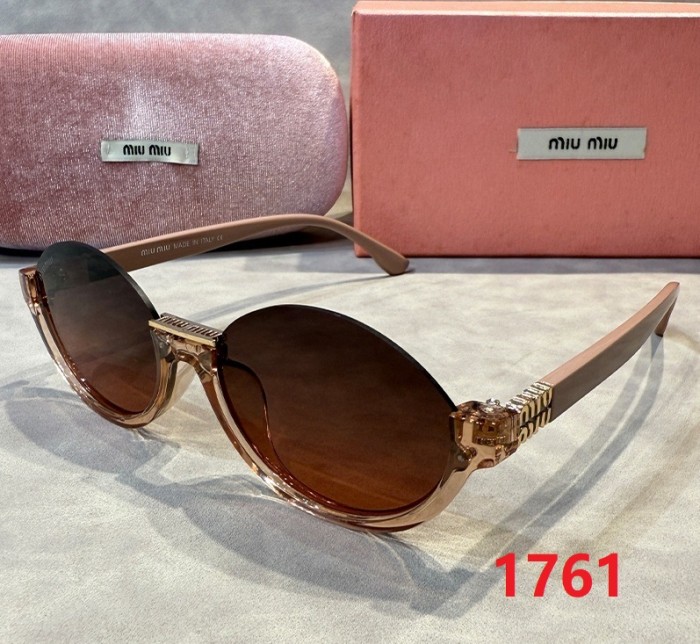 Blue light blocking sunglasses with the box and case ,G25-1760-1768