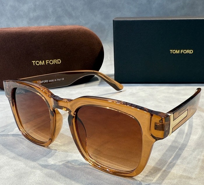 Blue light blocking sunglasses with the box and case ,G25-1737-1743