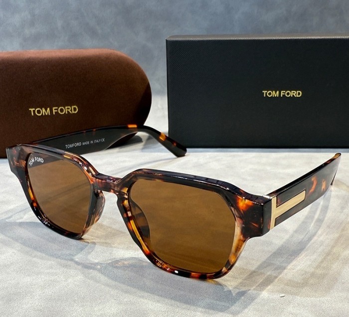 Blue light blocking sunglasses with the box and case ,G25-1723-1729