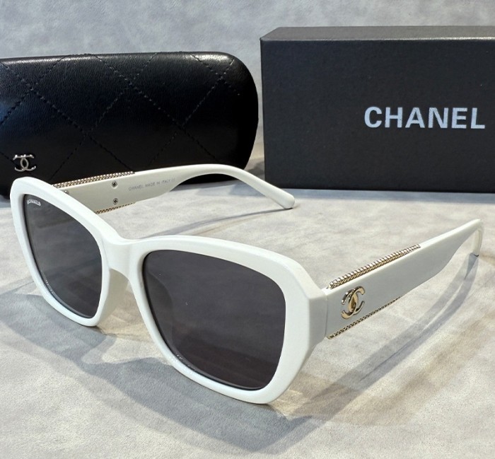 Blue light blocking sunglasses with the box and case ,G25-1781-1786