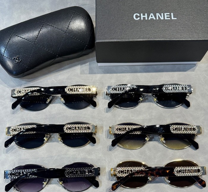 Blue light blocking sunglasses with the box and case ,G25-1717-1722