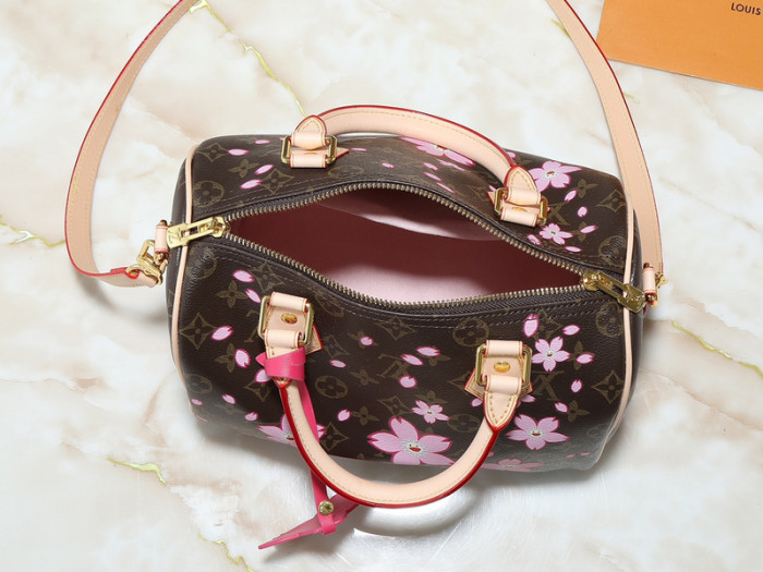 Split leather bag ,4A ,size 25x19x15cm,no box,  B80-144