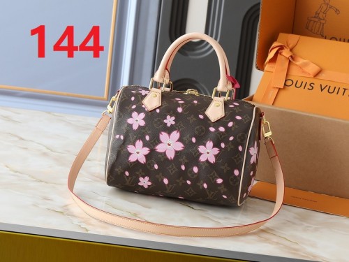 Split leather bag ,4A ,size 25x19x15cm,no box,  B80-144