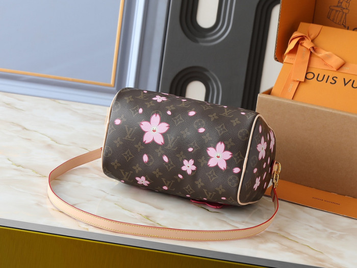 Split leather bag ,4A ,size 25x19x15cm,no box,  B80-144