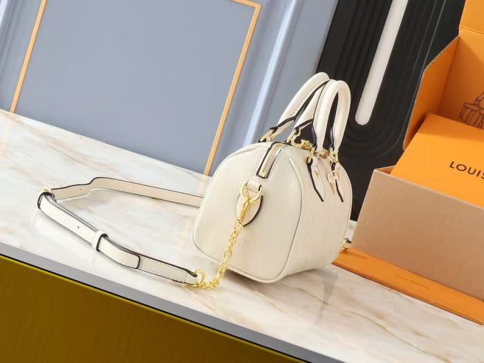 Split leather bag ,4A ,no box,  B88-270