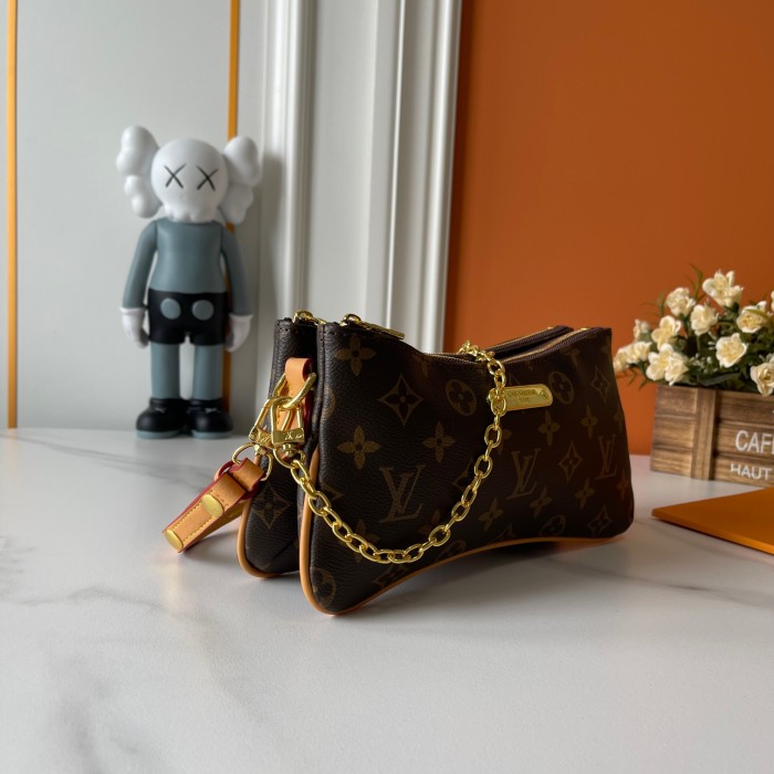 Split leather bag ,5A ,size 24.5x13.5x6.5cm,no box,  B88-276
