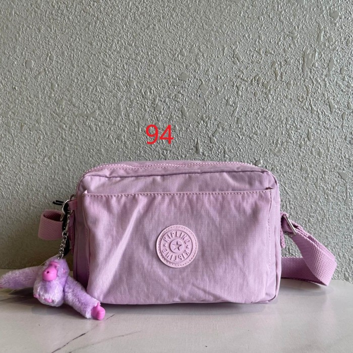 Nylon canvas Single-shoulder bag, crossbody bag，Size 24*17*9cm.B50-79-97