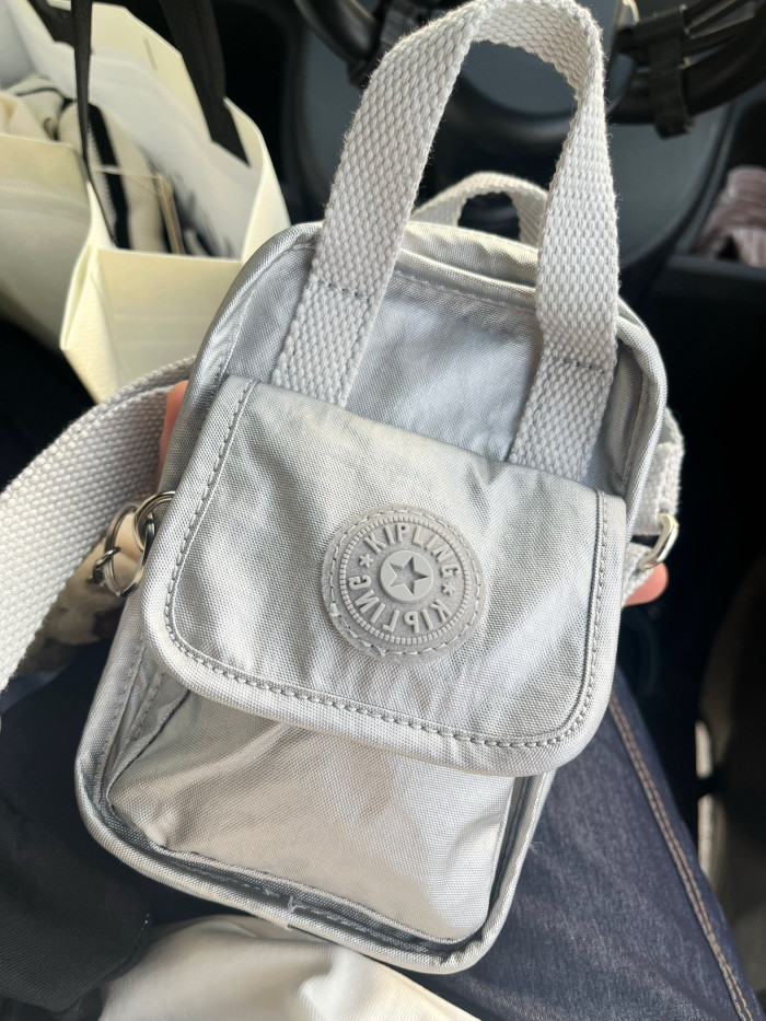 Nylon canvas Single-shoulder bag, crossbody bag，Size 18*12*6.5cm.B50-110-122