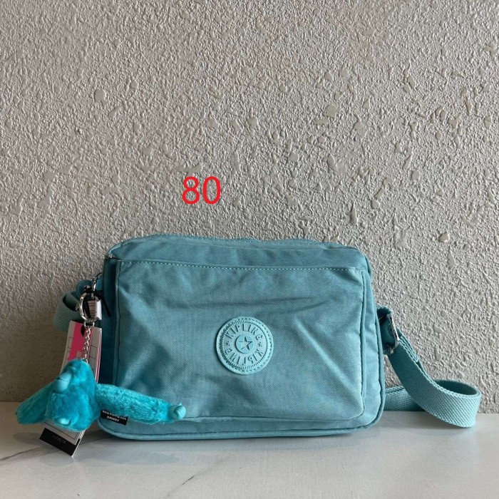 Nylon canvas Single-shoulder bag, crossbody bag，Size 24*17*9cm.B50-79-97