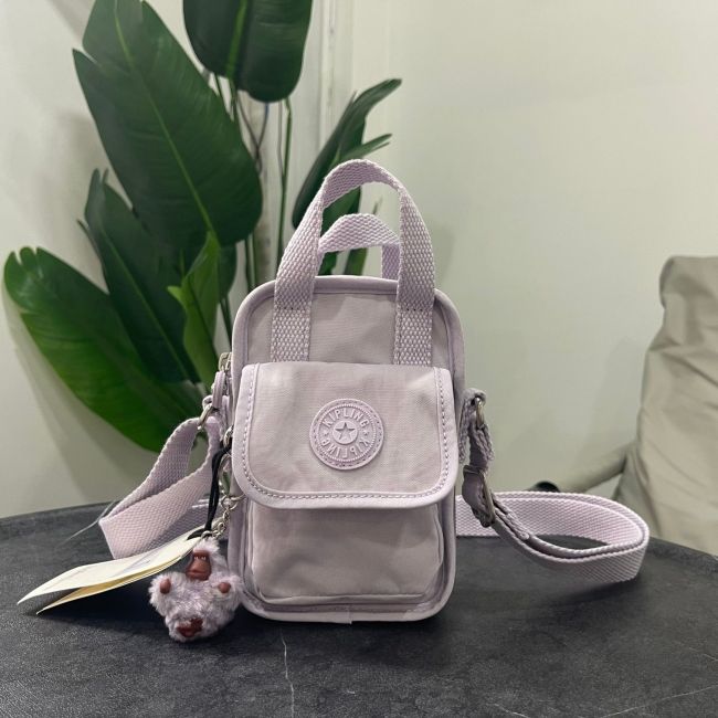 Nylon canvas Single-shoulder bag, crossbody bag,Size 18*12*6.5cm.B50-110-122