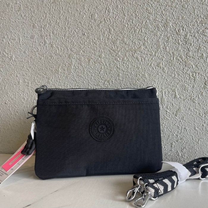 Nylon canvas Single-shoulder bag, crossbody bag，Size 16*24*6.5cm.B50-74-78