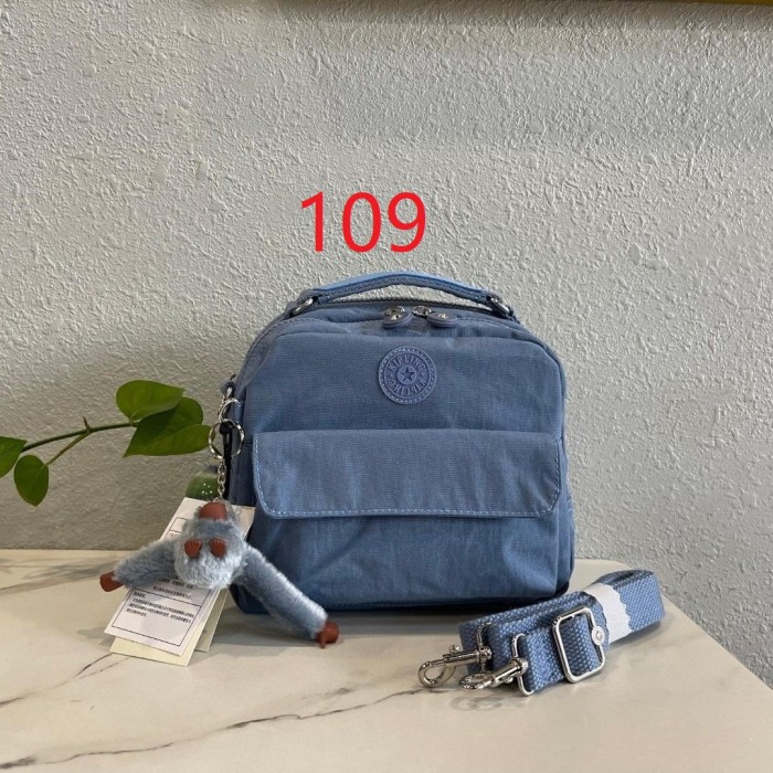 Nylon canvas Single-shoulder bag, crossbody bag，Size 21*10*24cm.B50-98-109