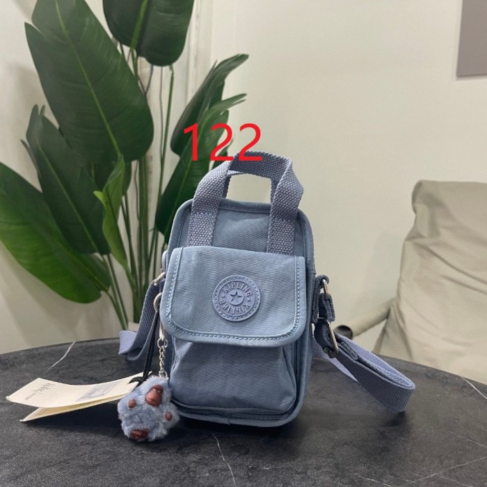 Nylon canvas Single-shoulder bag, crossbody bag，Size 18*12*6.5cm.B50-110-122