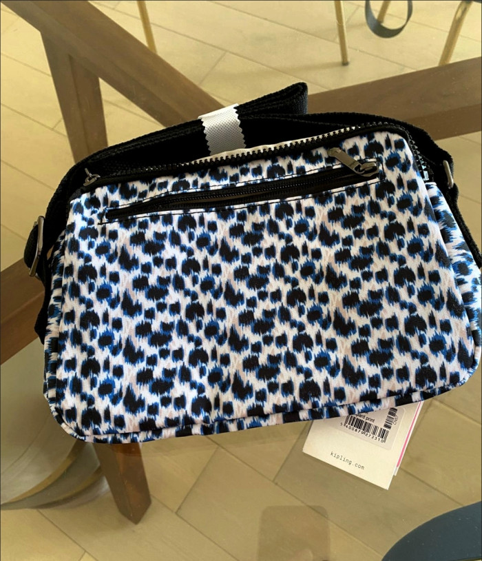Nylon canvas Single-shoulder bag, crossbody bag，Size 24*17*9cm.B50-79-97