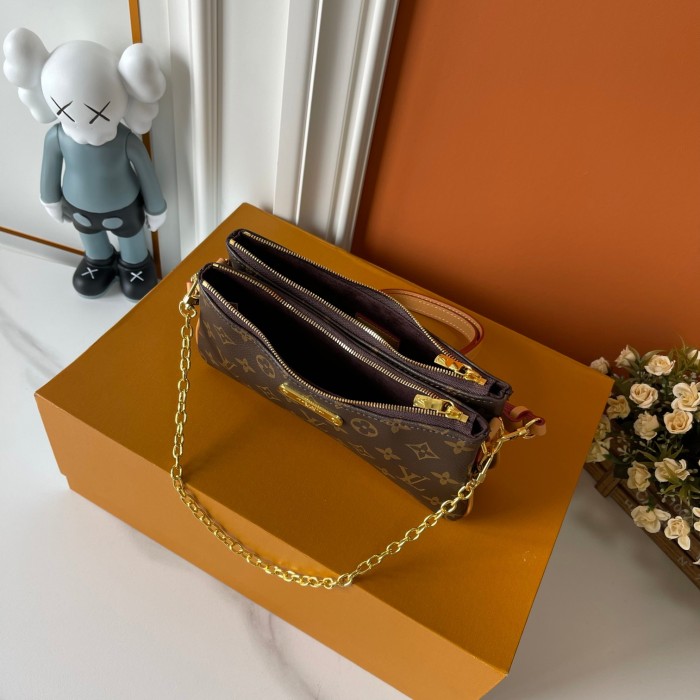 Split leather bag ,5A ,size 24.5x13.5x6.5cm,no box,  B88-276