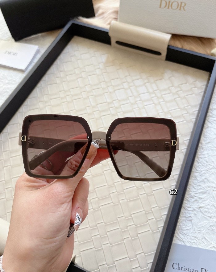 Blue light blocking sunglasses with the box and case ,G25-1796-1798