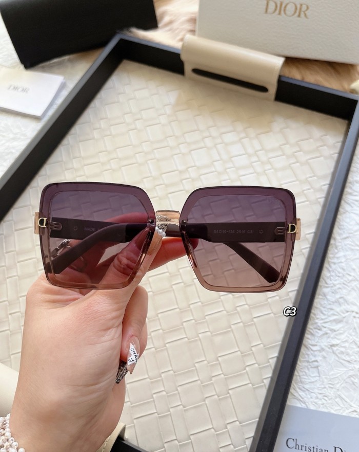 Blue light blocking sunglasses with the box and case ,G25-1796-1798