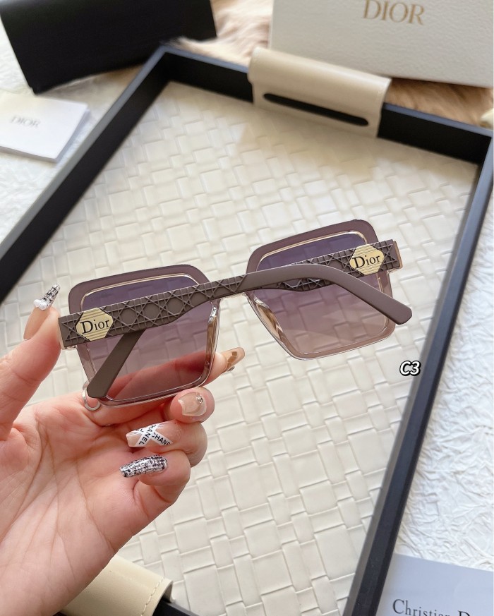 Blue light blocking sunglasses with the box and case ,G25-1796-1798