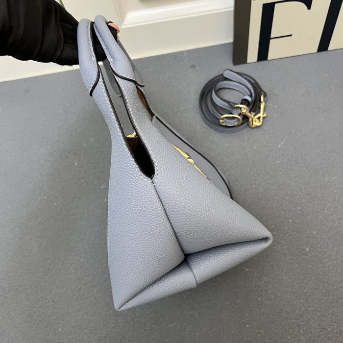 Leather bag ,5A ,size 27.5x21x16cm,no box,  B110-327