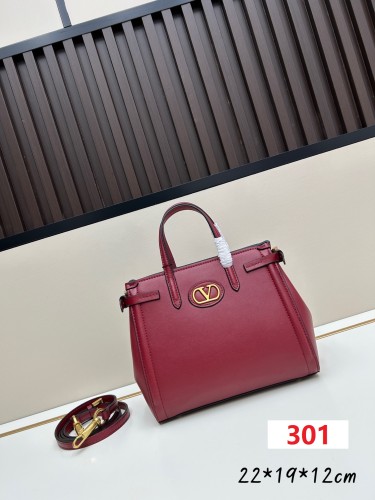 Leather bag ,5A ,size 22x19x12cm,no box,  B110-301