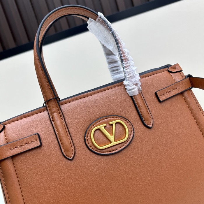 Leather bag ,5A ,size 22x19x12cm,no box,  B110-302