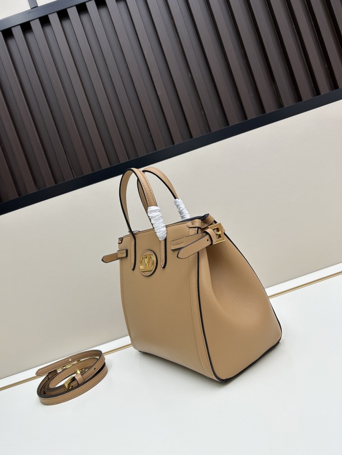 Leather bag ,5A ,size 22x19x12cm,no box,  B110-303