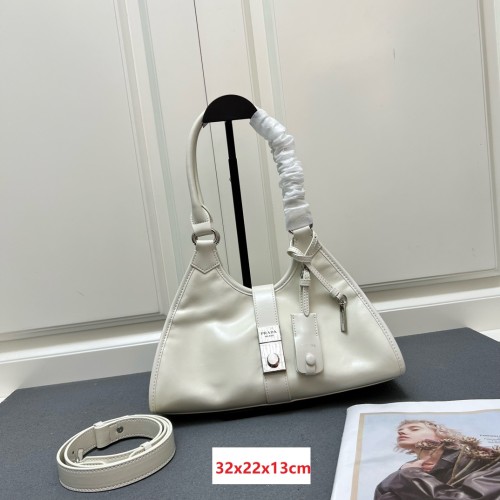 Leather bag ,5A ,size 32x22x13cm,no box,  B110-295