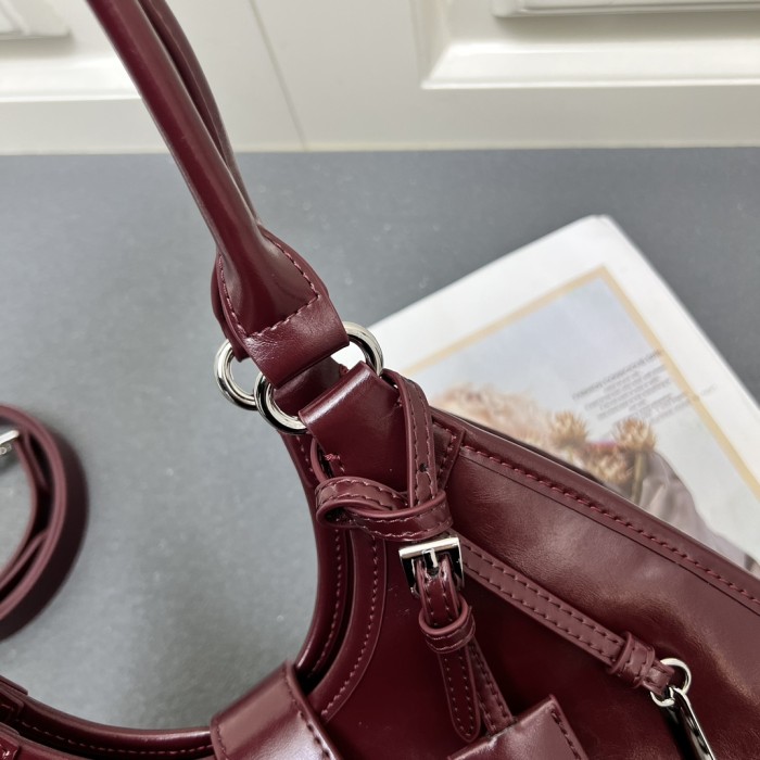 Leather bag ,5A ,size 32x22x13cm,no box,  B110-293