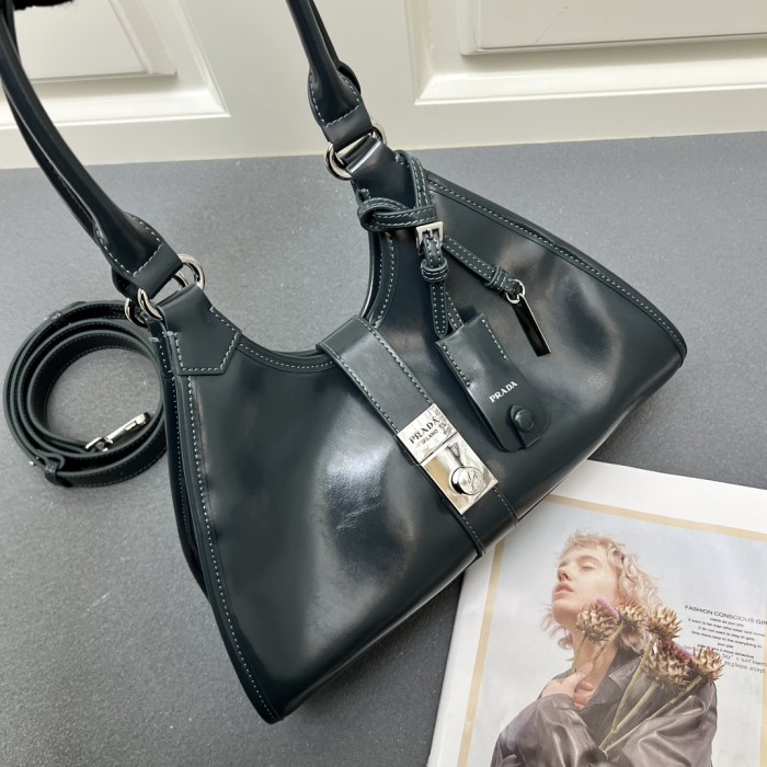 Leather bag ,5A ,size 32x22x13cm,no box,  B110-294