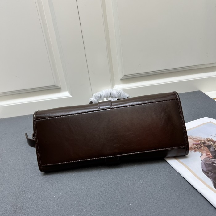 Leather bag ,5A ,size 32x22x13cm,no box,  B110-292