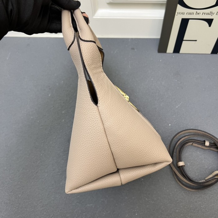 Leather bag ,5A ,size 27.5x21x16cm,no box,  B110-331