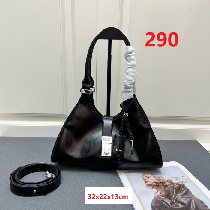 Leather bag ,5A ,size 32x22x13cm,no box,  B110-290