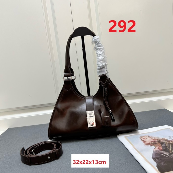 Leather bag ,5A ,size 32x22x13cm,no box,  B110-292