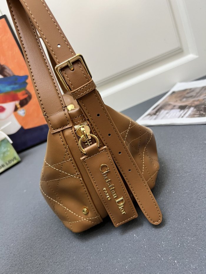 Leather bag ,5A ,size 33x16x15cm,no box,  B110-304