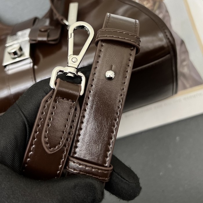 Leather bag ,5A ,size 32x22x13cm,no box,  B110-292