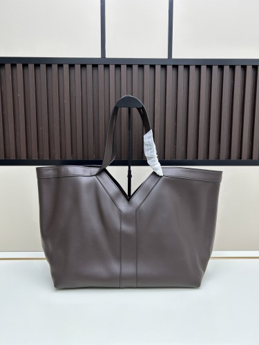 Leather bag ,5A ,size 37x32x7cm,no box,  B110-324