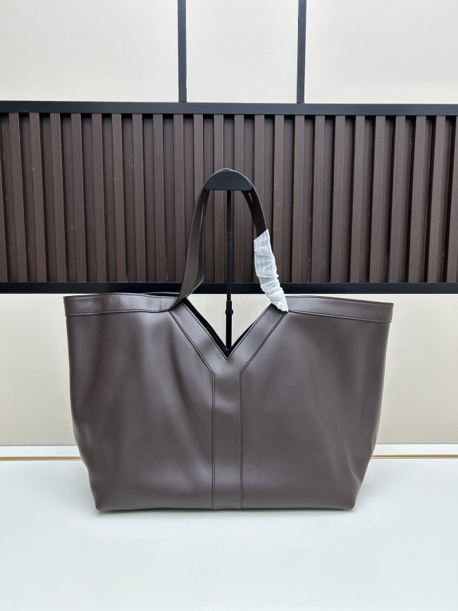 Leather bag ,5A ,size 37x32x7cm,no box, B110-324
