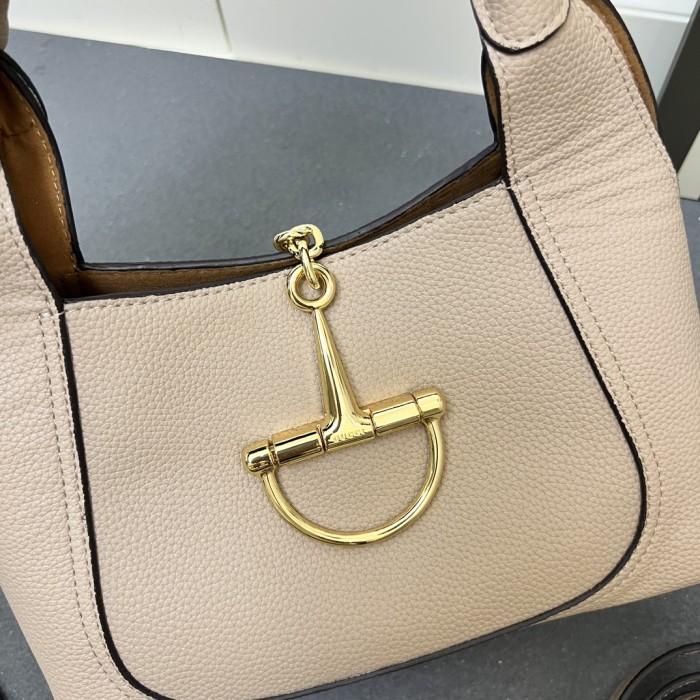 Leather bag ,5A ,size 27.5x21x16cm,no box,  B110-331