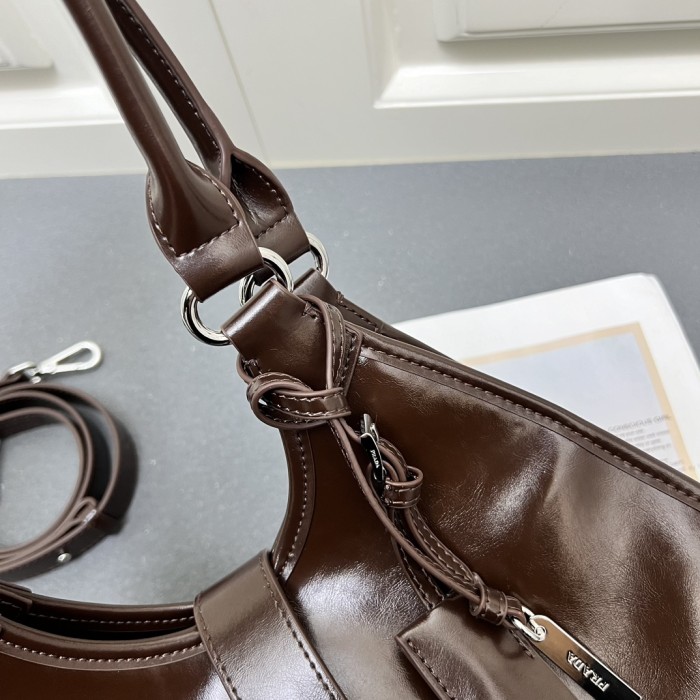 Leather bag ,5A ,size 32x22x13cm,no box,  B110-292