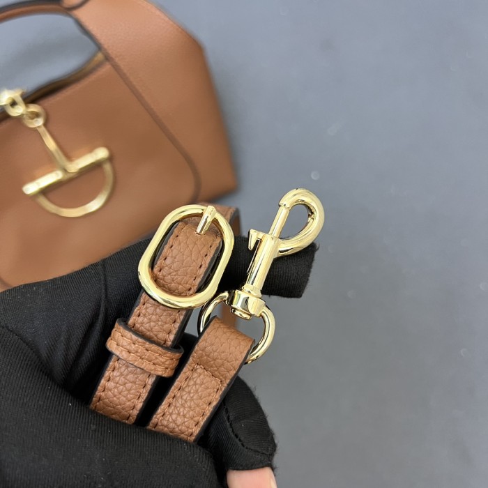 Leather bag ,5A ,size 27.5x21x16cm,no box,  B110-333