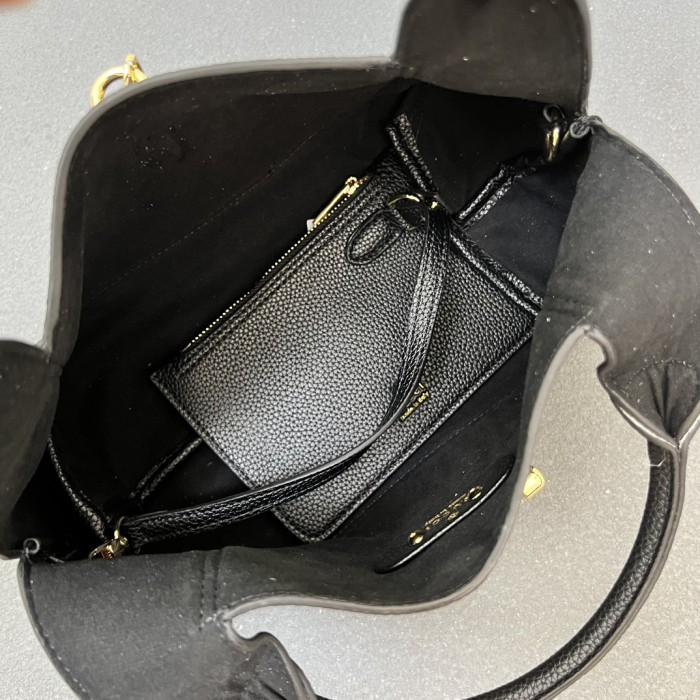 Leather bag ,5A ,size 27.5x21x16cm,no box,  B110-332